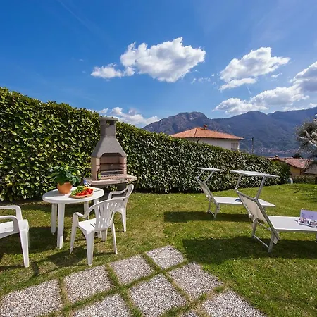Sleeps 4 Appartement Ossuccio