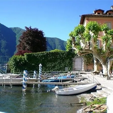 Sleeps 4 *