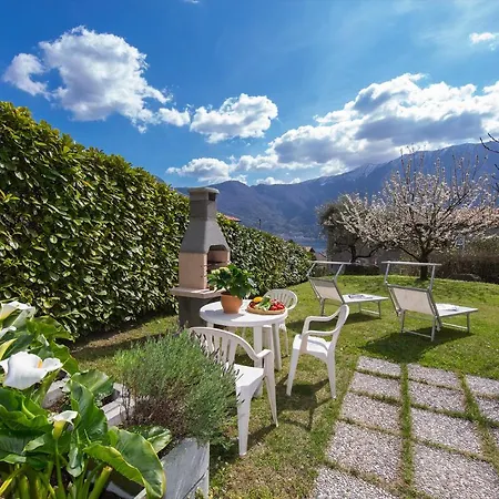 Sleeps 4 *